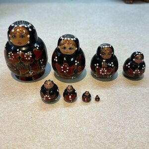 8 Vintage Russian nesting dolls